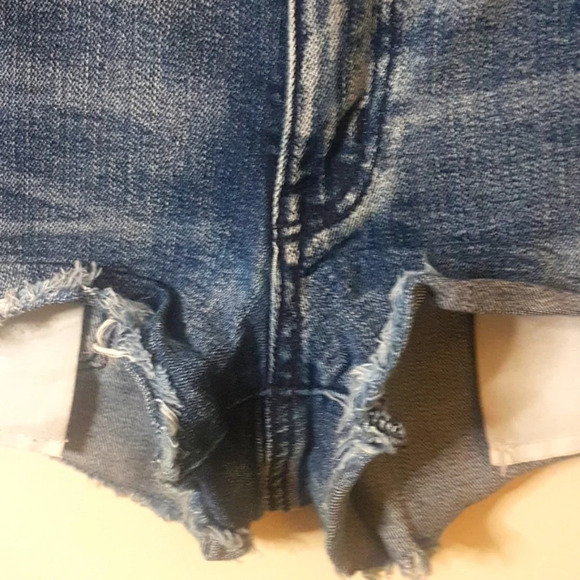 American Eagle Shortie stretch denim lace embellishmented raw  hem shorts… - Picture 3 of 6